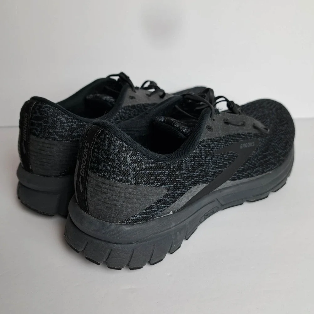 Brooks Signal 3 Womens Shoes Sz 9D Running Athletic Black DifferentLace Sneakers